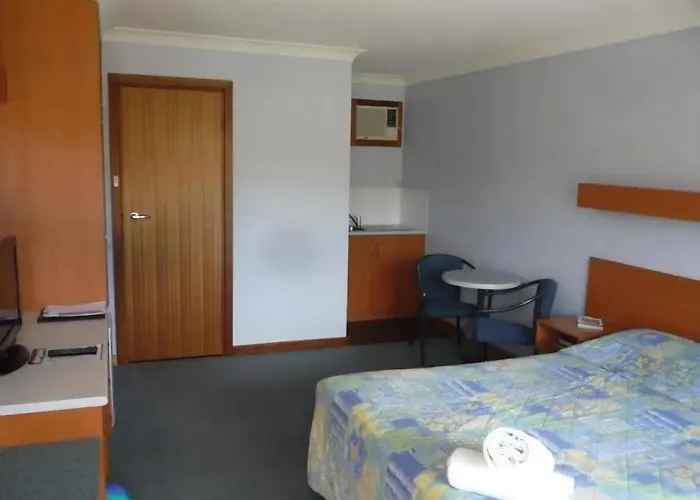 Kingston Ocean View Motel