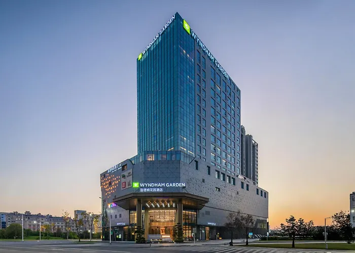 Wyndham Garden Yueyang Center
