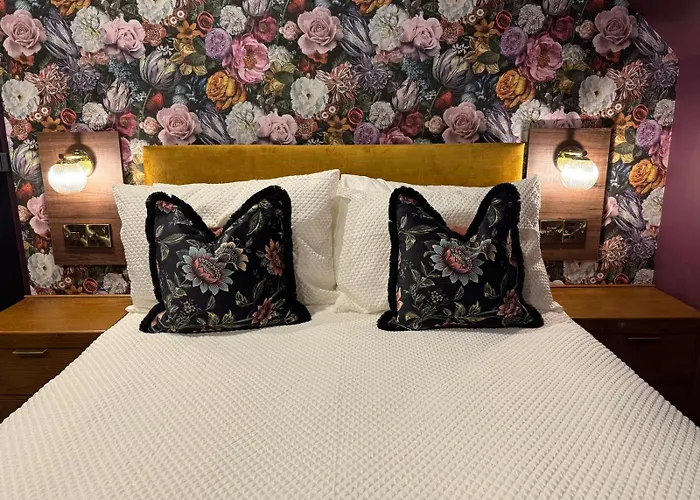 Macdonald Arms Hotel