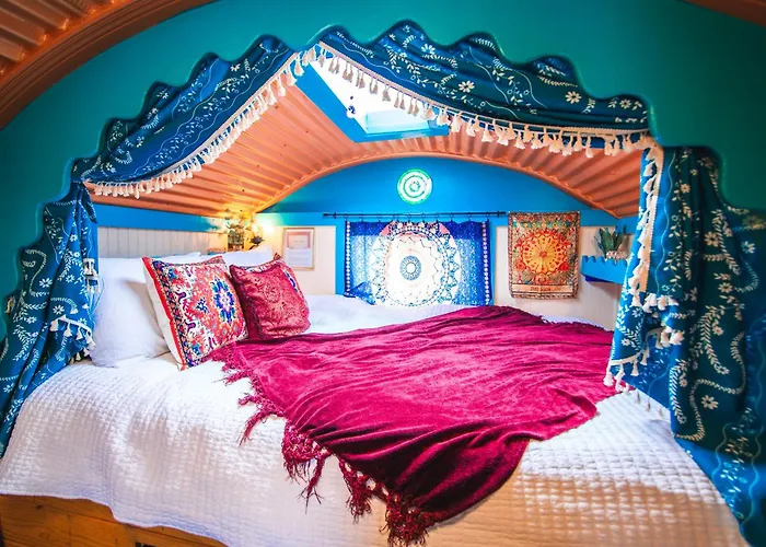 Sundancer Dream Wagon With Onsite Hot Springs