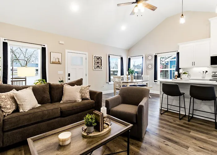 Stylish New Home Near Downtown Pine Mountain