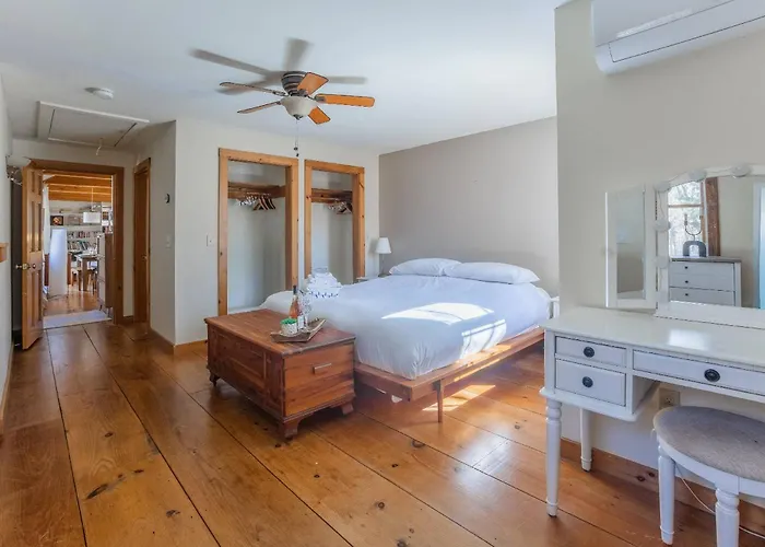 6 Cabral Farm Rd