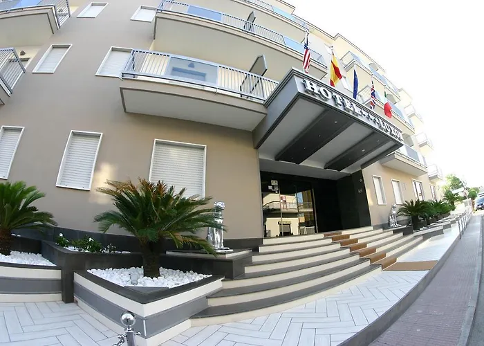 Hotel Luxor