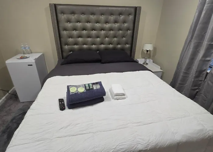 Private Queen Room Guesthouse Near Stone Mountain