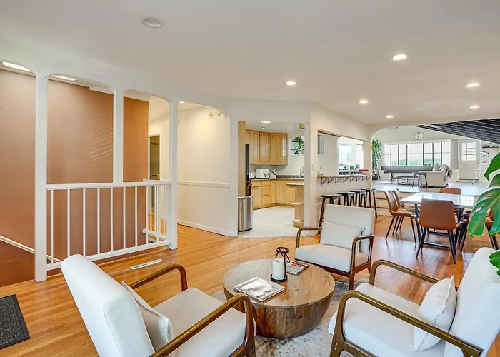 Bay Area Family Home W/ Indoor Pool + Game Room