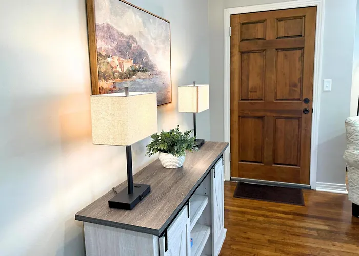 Bainbridge 4Br2Ba Family Retreat Home