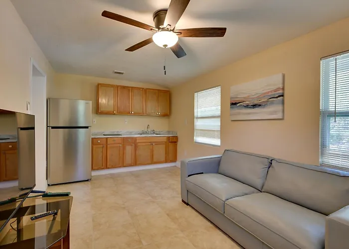 7 Mi To Busch Gardens! Family & Pet-Friendly Home