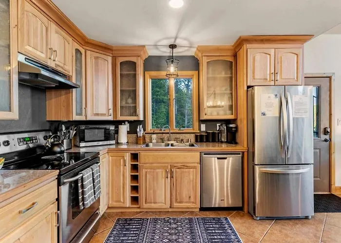 Family Mountain Getaway W Hot Tub And Amazing Views! Close To Hiking & Skiing