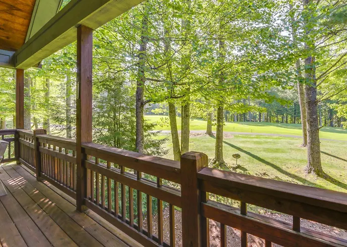 Play Golf & Tennis: Family Escape In Cashiers!