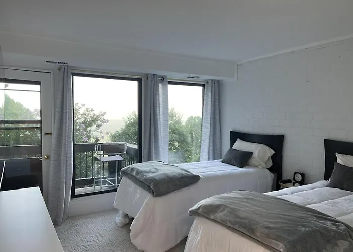 Remarkable Mountain Escape! Breathtaking Views & Pet Friendly!