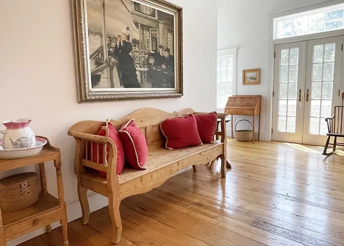 Monomoy Mansion In Nantucket