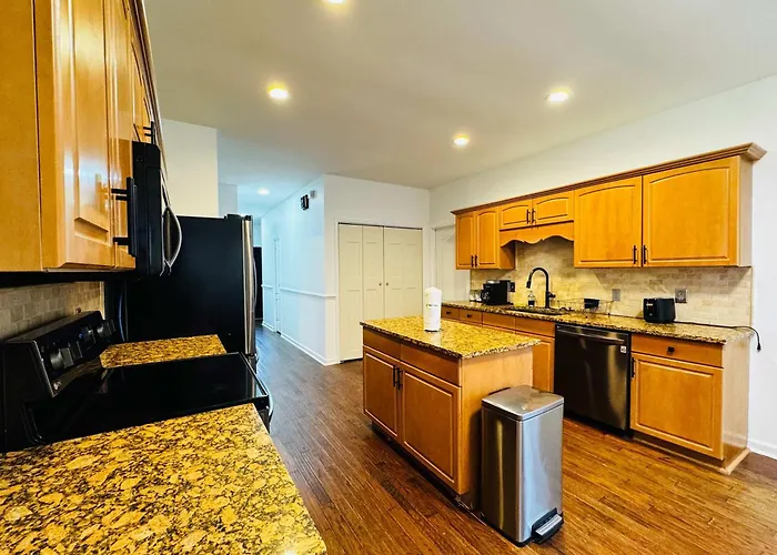 Nmb Great 5 Bdr House