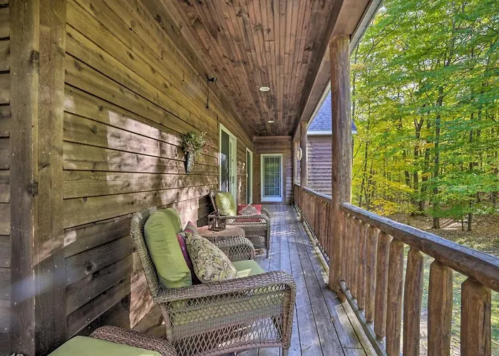 Gaylord Cabin With Game Room, Fire Pit And Decks