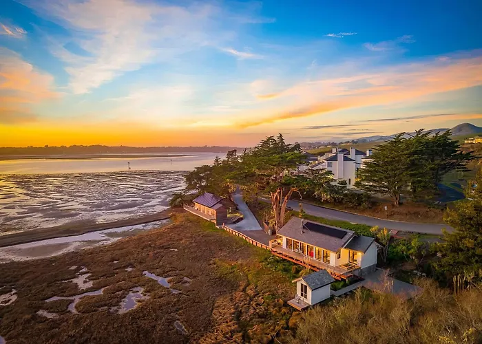 Bodega Shoals - Beach Access, Hot Tub & Bbq