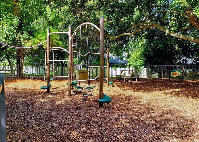 Pond-View, Accessible, Pet Friendly Home With Ev Plug Close To Beach, Tpc, Mayo Clinic