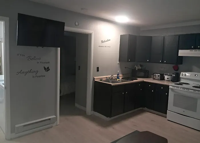 Cosy Single-Level Home With Laundry And Parking