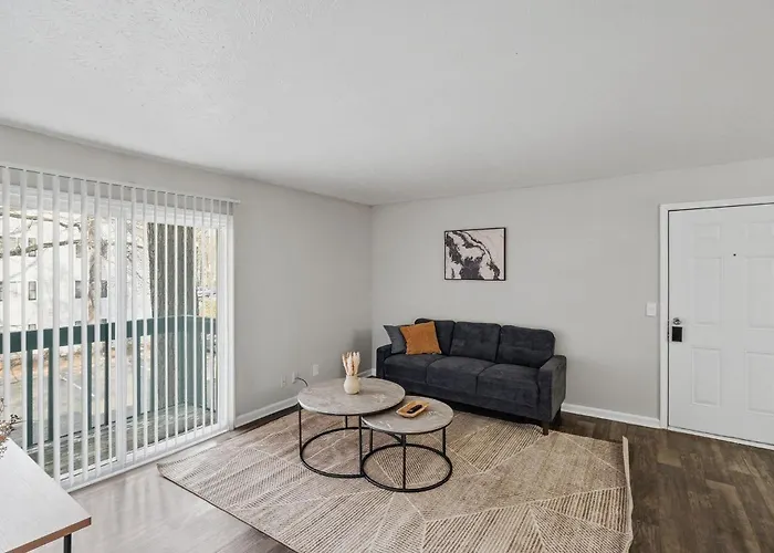Cozy Downtown Stone Mountain Apartment