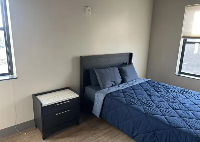 203 - New Luxury Downtown Condo With Fireplace