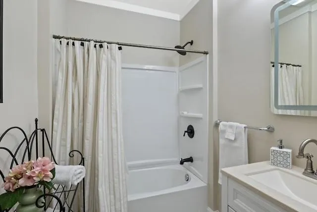Downtown 3Br Apartment, Walk To Su, Burnet Park & Erie Canal