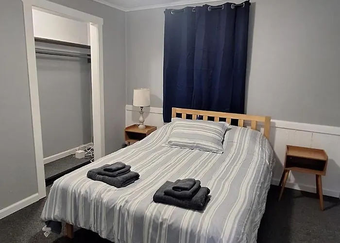 Oswego 2Br Ground-Floor Apt Near Suny, Walk To Downtown & Lake Ontario