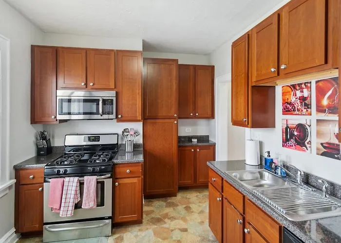 Cozy Family Spot Near Great Lake Lakes Naval Base