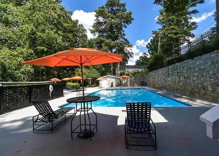 Modern 1Br Retreat Near Stone Mountain