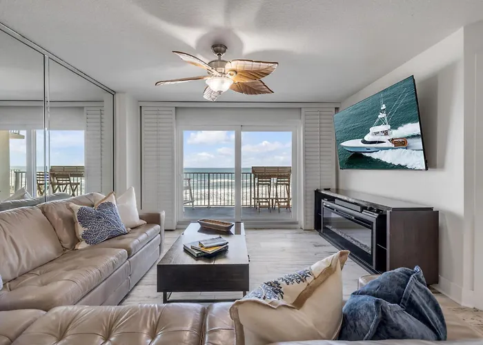 New Listing! Direct Oceanfront 2-2 - Fully Updated - Heated Pool & Garage Parking