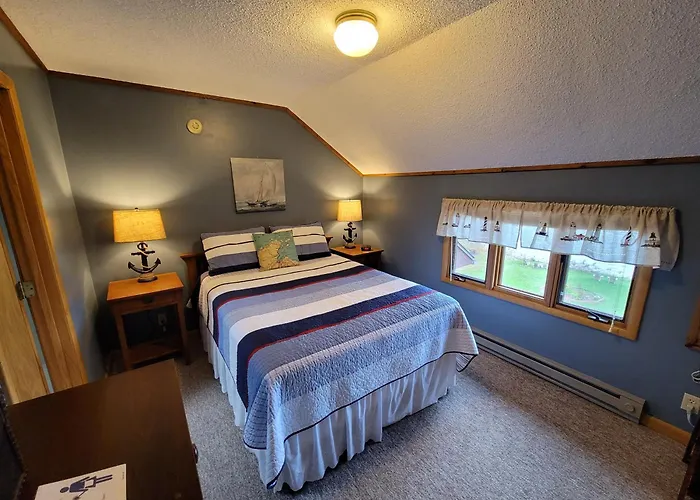 Bayfield Island View Lodging, Bayfield, Wi