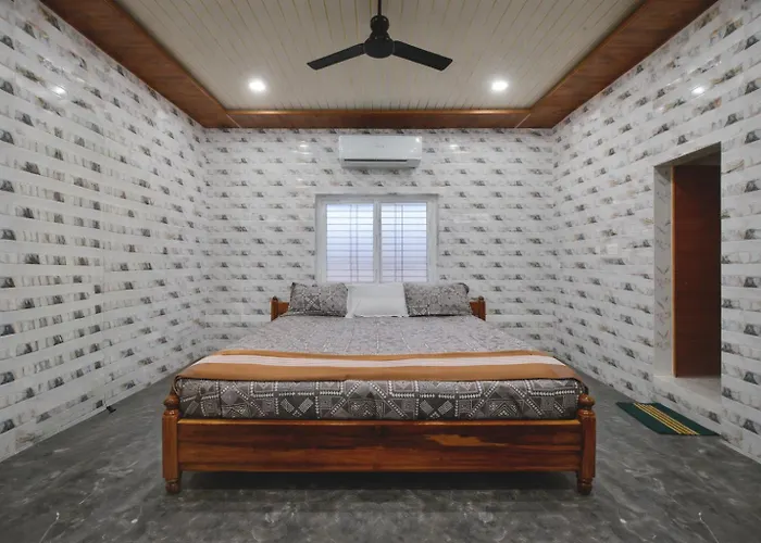 Lakshmi Divya Guest House