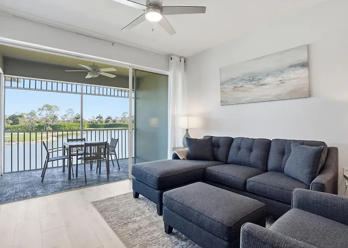 Greenlinks Golf Villas At Lely Resort