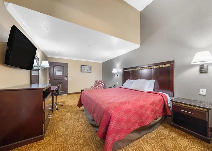 Econo Lodge Inn & Suites Fallbrook Downtown