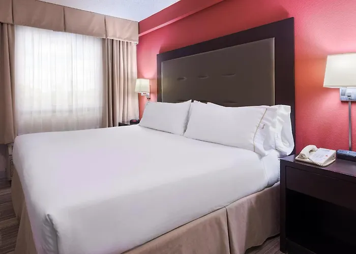 Holiday Inn Express Hotel & Suites Kendall East-Miami By Ihg