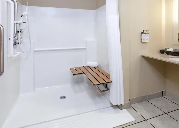 Holiday Inn Quincy By Ihg