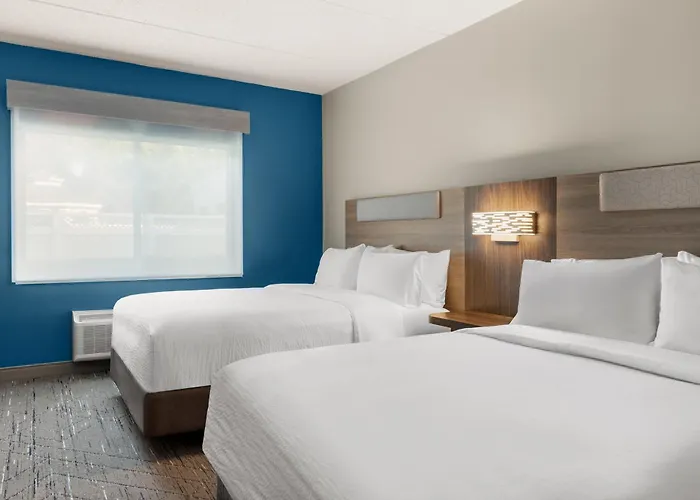 Holiday Inn Express & Suites Hawthorne - Elmsford North By Ihg