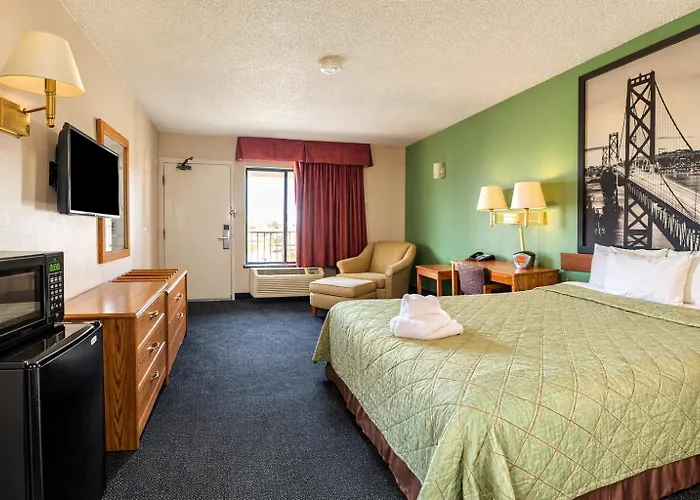 Super 8 By Wyndham Barstow