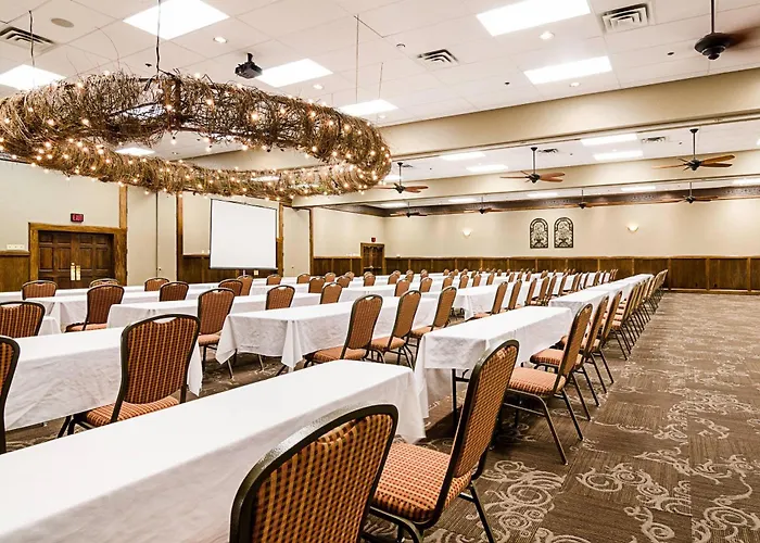 Clarion Inn Garden City