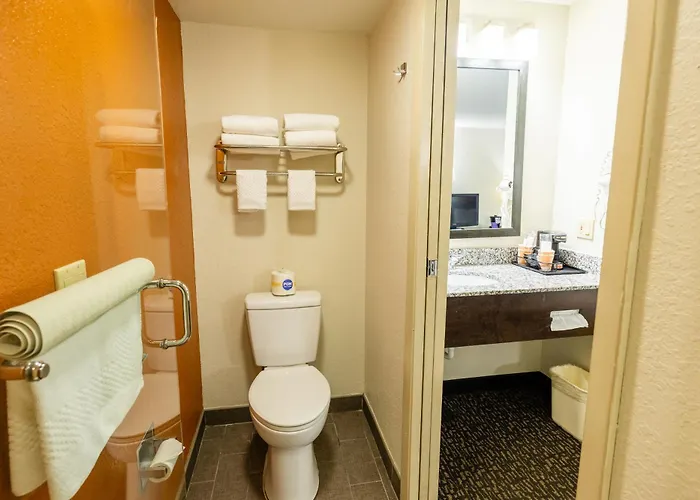 Wingate By Wyndham Leesburg Florida