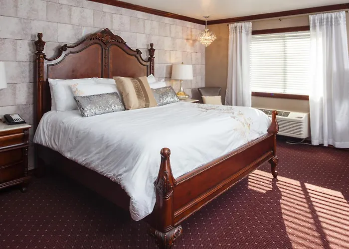 Hotel J Green Bay