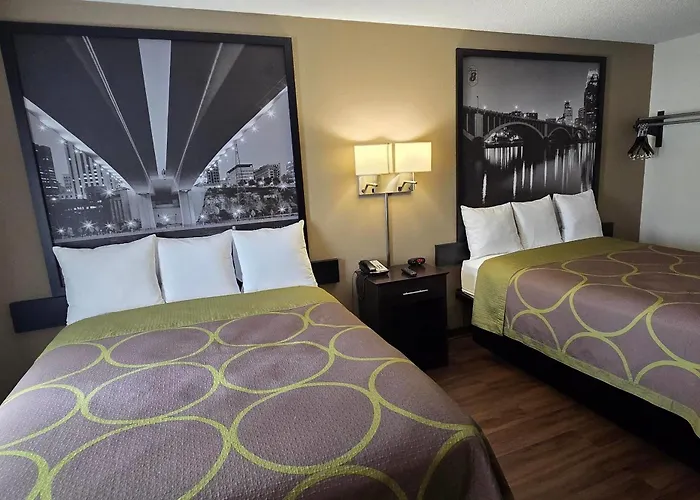 Super 8 By Wyndham Rogers Minnesota