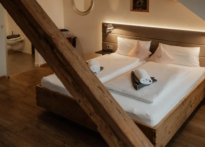 Zum Hirschen - Hotel & Gasthaus Beim Stoeckeler