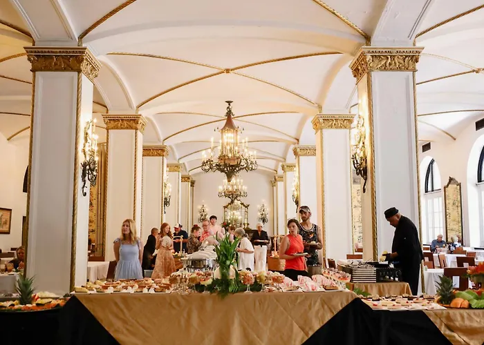 Arlington Resort Hotel & Spa