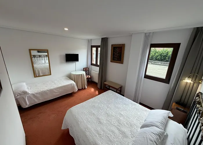 Hotel Santillana