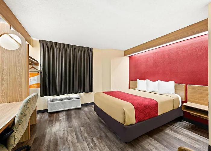 Econo Lodge London North