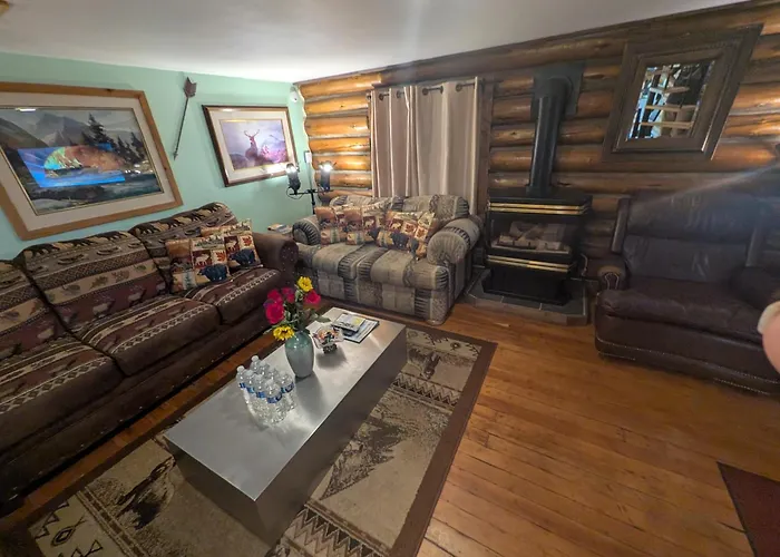 Yellowstone Motel - Adults Only - All Rooms Have Kitchens