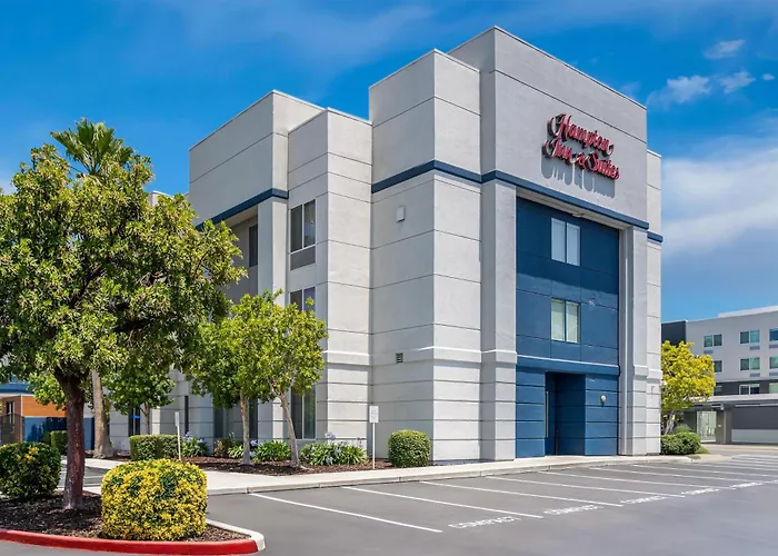 Hampton Inn & Suites Lathrop