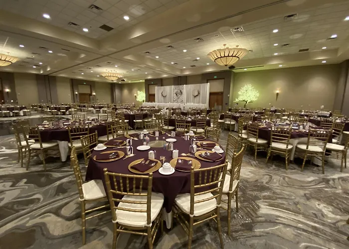 Doubletree By Hilton Bay City - Riverfront