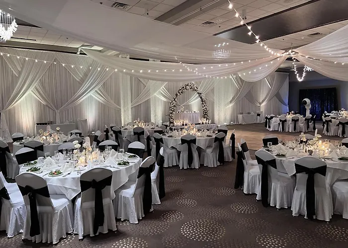 Doubletree By Hilton Bloomington