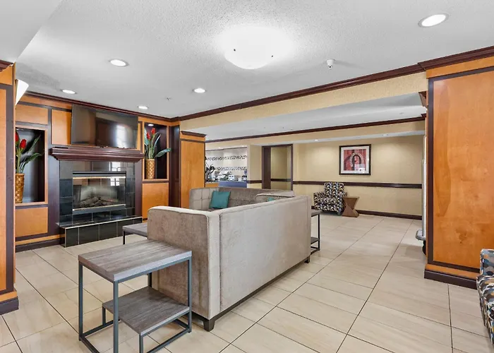 Baymont By Wyndham Madison Heights Detroit Area