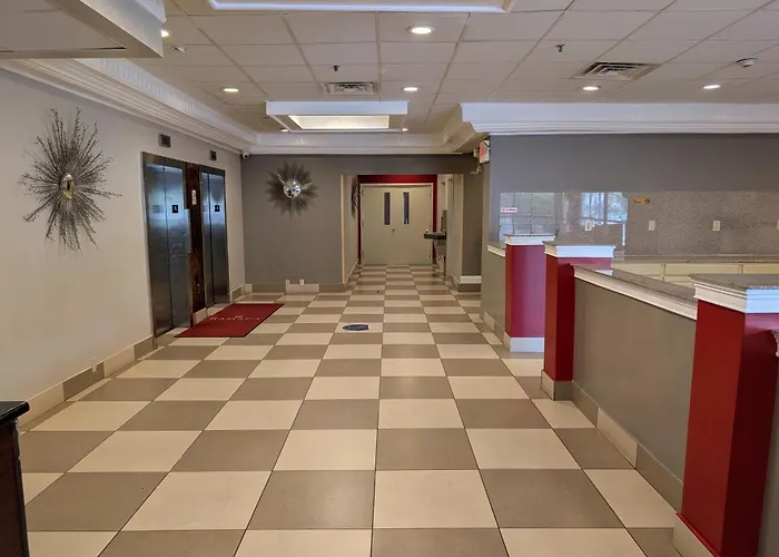 Ramada By Wyndham East Orange