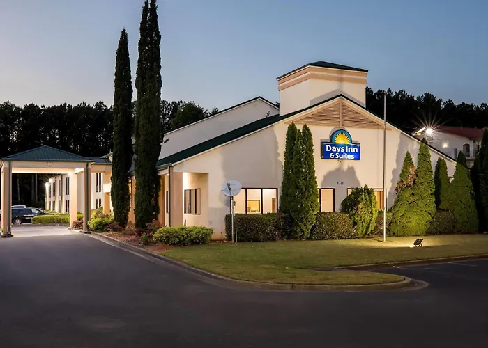 Days Inn & Suites By Wyndham Peachtree Corners Norcross